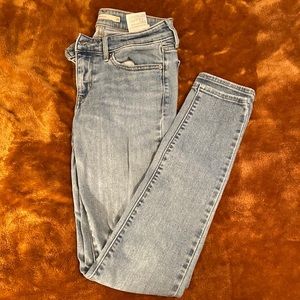 Levi jeans